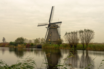 Fototapeta na wymiar Windmill Kinderdijk (Netherlands)