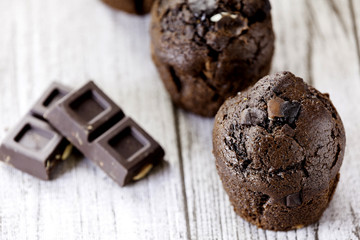 chocolate cupcakes and piece