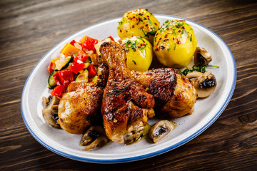 Roast drumsticks with potatoes