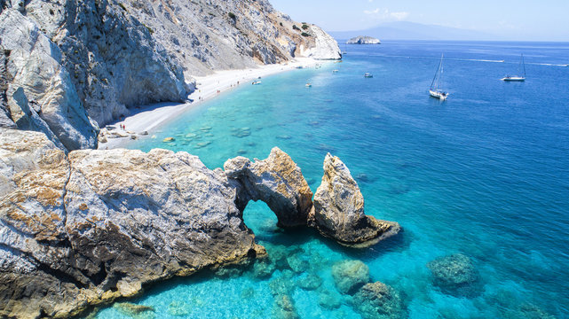 Luftaufnahme von Lalaria-Strand in Skiathos. Drohnenfotografie