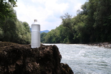 Picture of a plastic bottle with water.