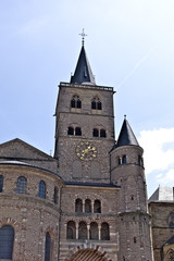 Fototapeta na wymiar The High Cathedral of Saint Peter in Trier, Germany.
