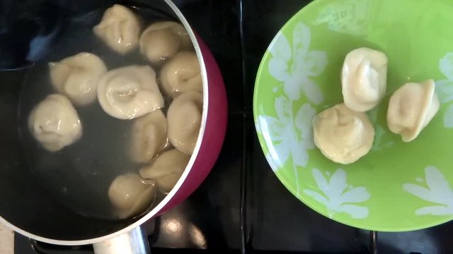 Making Russian Dumplings (pelmeni, vareniki)