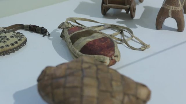 The Old Leather Purse Bark Basket