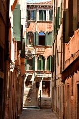 Fototapeta na wymiar Old streets in Venice.
