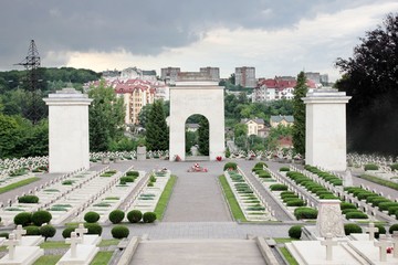 Obraz premium Cemetery of the Defenders of Lviv (Cemetery of Eaglets) - part of the Lychakiv Cemetery in Lviv, Ukraine 