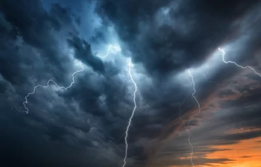 Photo sur Plexiglas Orage Un éclair d& 39 orage éclaire le ciel nocturne. Concept sur le sujet météo, cataclysmes (ouragan, typhon, tornade)