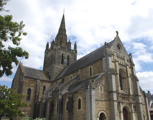 Fototapeta na wymiar Basilique Notre-Dame d'Avesnières