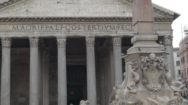 18422_The_temple_found_in_the_streets_in_Rome_Italy.mp4