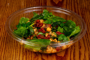 Salad with pea nut