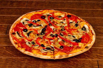 Vegetarian pizza with mushroom