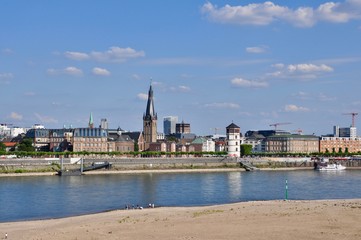 Obraz premium Rhein bei Düsseldorf