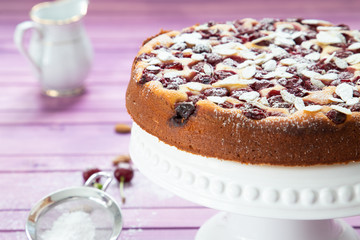 Rührkuchen mit versunkenen Kirschen