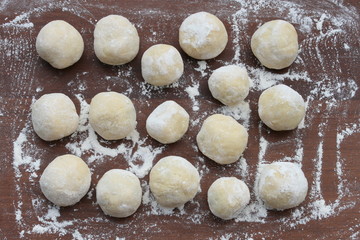 Zwetschgenknödel zubereiten