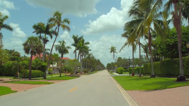 Motion tour Naples real estate