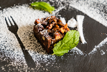 brownie with mint