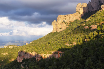 Obraz premium Small waterfall near village Ripit i Pruit, Catalonia, Spain