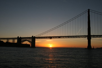 Fototapeta na wymiar Golden Gate Bridge at Sunset 3