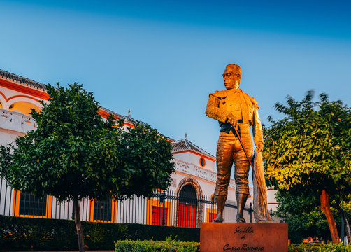 Statue and monument to the Torero Curro Romero, Sevilla.