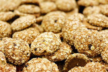 cookies with cereals and raisins