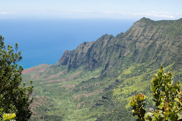Naklejka premium Na Pali Coastal mountains
