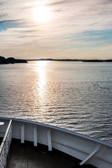 Obraz premium Bow of boat at sunset