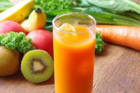 野菜と果物のジュース　Vegetables and fruit juice