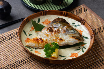grilled salmon head kabutoyaki
