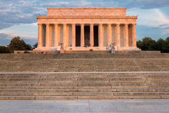 Lincoln Memorial at sunrise,  Washington DC, USA.