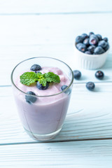 yogurt with fresh blueberries