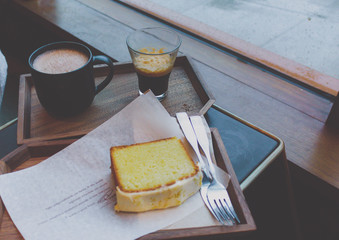 Coffee and Cake for the date - obrazy, fototapety, plakaty
