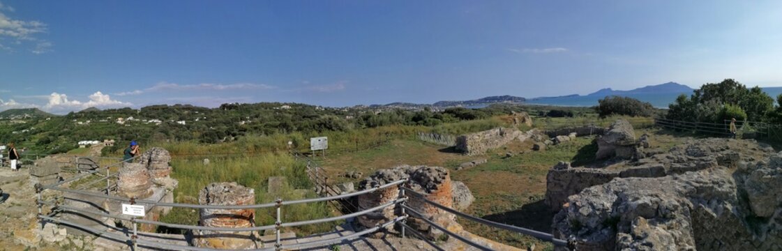 Cuma - Panoramica dal Tempio di Apollo