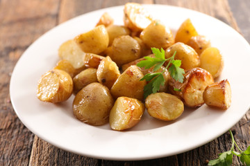 plate of roasted potato