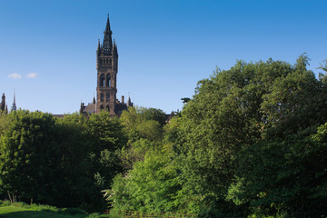 Fototapeta na wymiar Glasgow University campus gardens 
