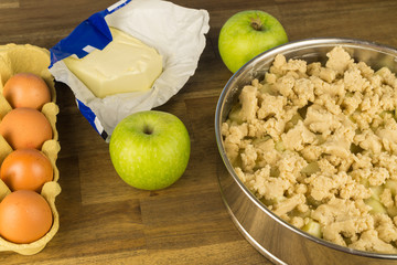 Baking apple cake