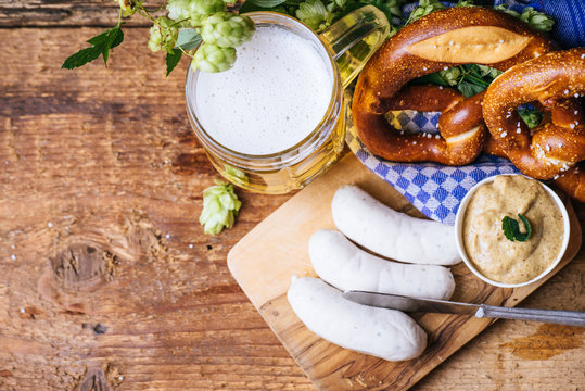 Wei&szlig;wurst, Brezn und ein Helles