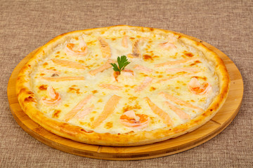 Pizza with salmon