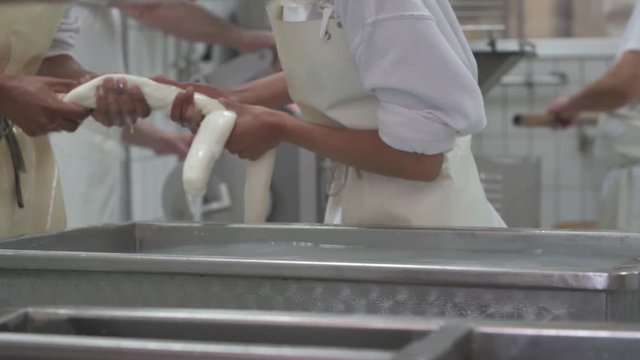 4K genuine mozzarella production process