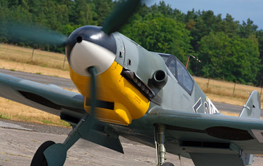 Historisches Jagdflugzeug Me 109