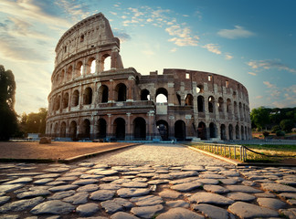Fototapeta na wymiar Road to Colosseum