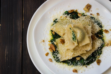 Ravioli with spinach, ricotta and nutmeg