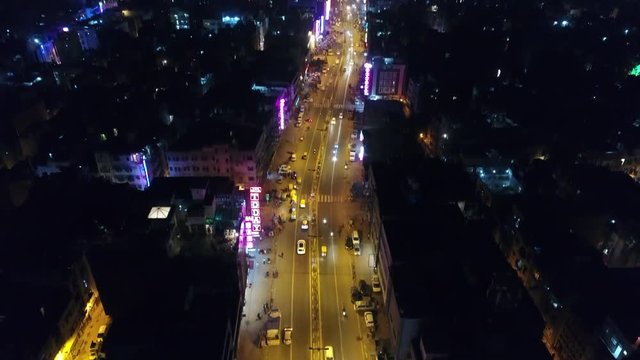 Ville de New Delhi en Inde vue du ciel et de nuit
