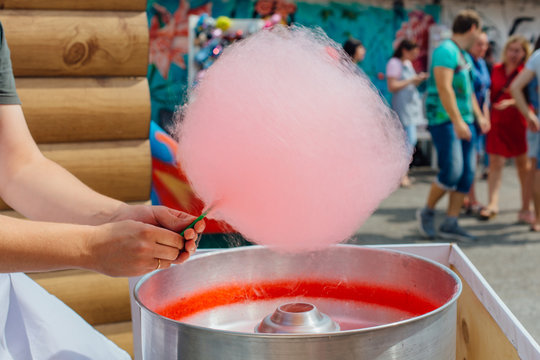 Cooking sweet cotton candy