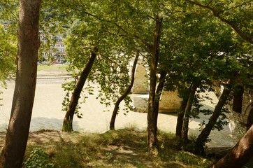 Berat : Pont Goriza et berges de la rivière Osumi (Albanie)
