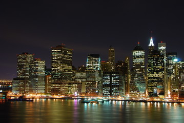 Naklejka premium Offices at night