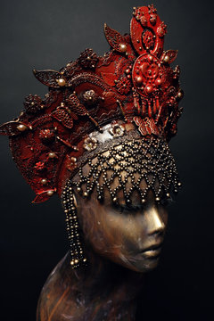Head of mannequin in creative red kokoshnick