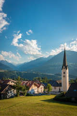 Fototapeta na wymiar Kirchdorf in der Gemeinde Patch in Tirol bei Innsbruck, Österreich