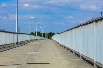 Fußgänger Fußgängerbrücke Brücke 