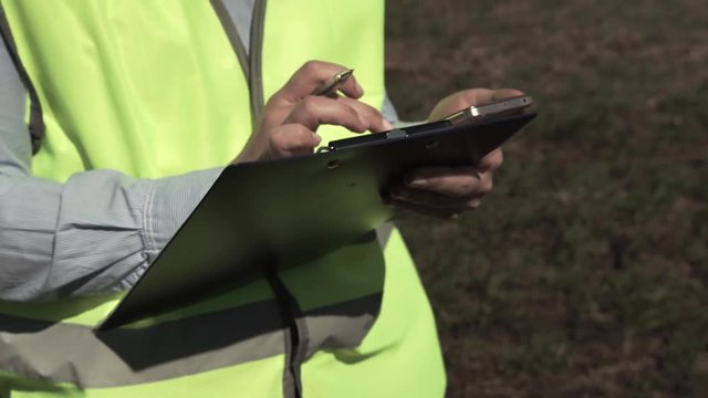 Hands Of The Unidentified Architect - The Head Of The Construction Site - Calculate The Necessary Number Of Structural Matrices For The Construction Of New Objects