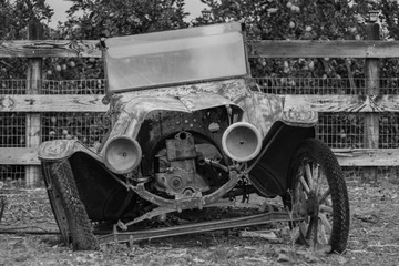 Fototapeta na wymiar Model T Wreck 2